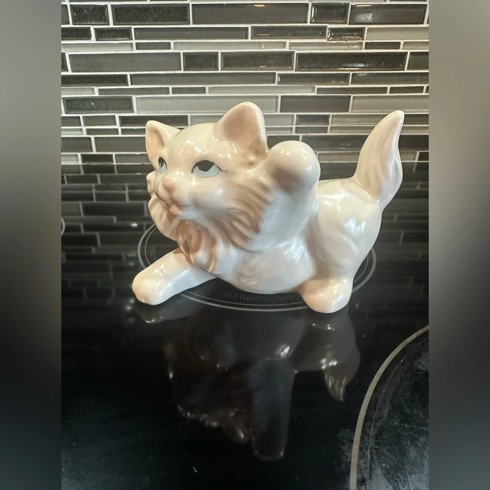Vintage MCM Ceramic Persian Blue Eyed Cat Figurine